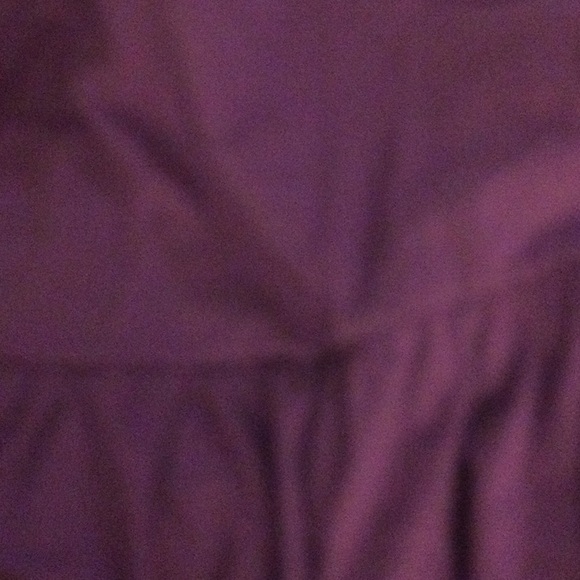 LOGO Sm short sleeve 2 pockets high low hem. - Picture 7 of 12